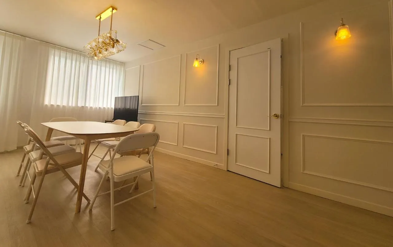 Ddp, Ddm 3 Mins Chilling Stay Party Available Convenience Transportation Long Term Stay Welcomed Seoul