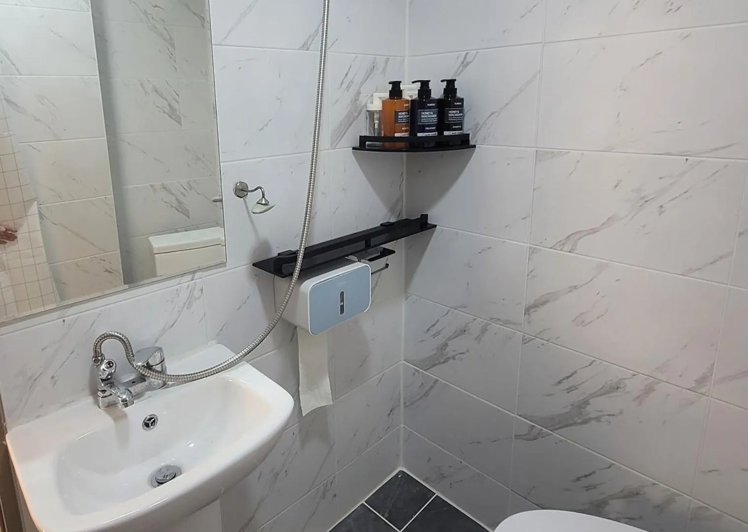Ddp, Ddm 3 Mins Chilling Stay Party Available Convenience Transportation Long Term Stay Welcomed Seoul